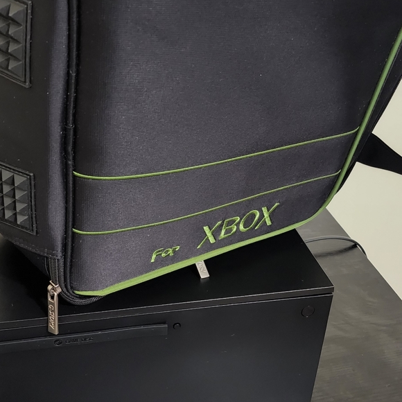 XBOX SERIES X AND G-STORY 12.5‘’ Portable Monitor for Xbox Series X, UHD 4K - Picture 2 of 5